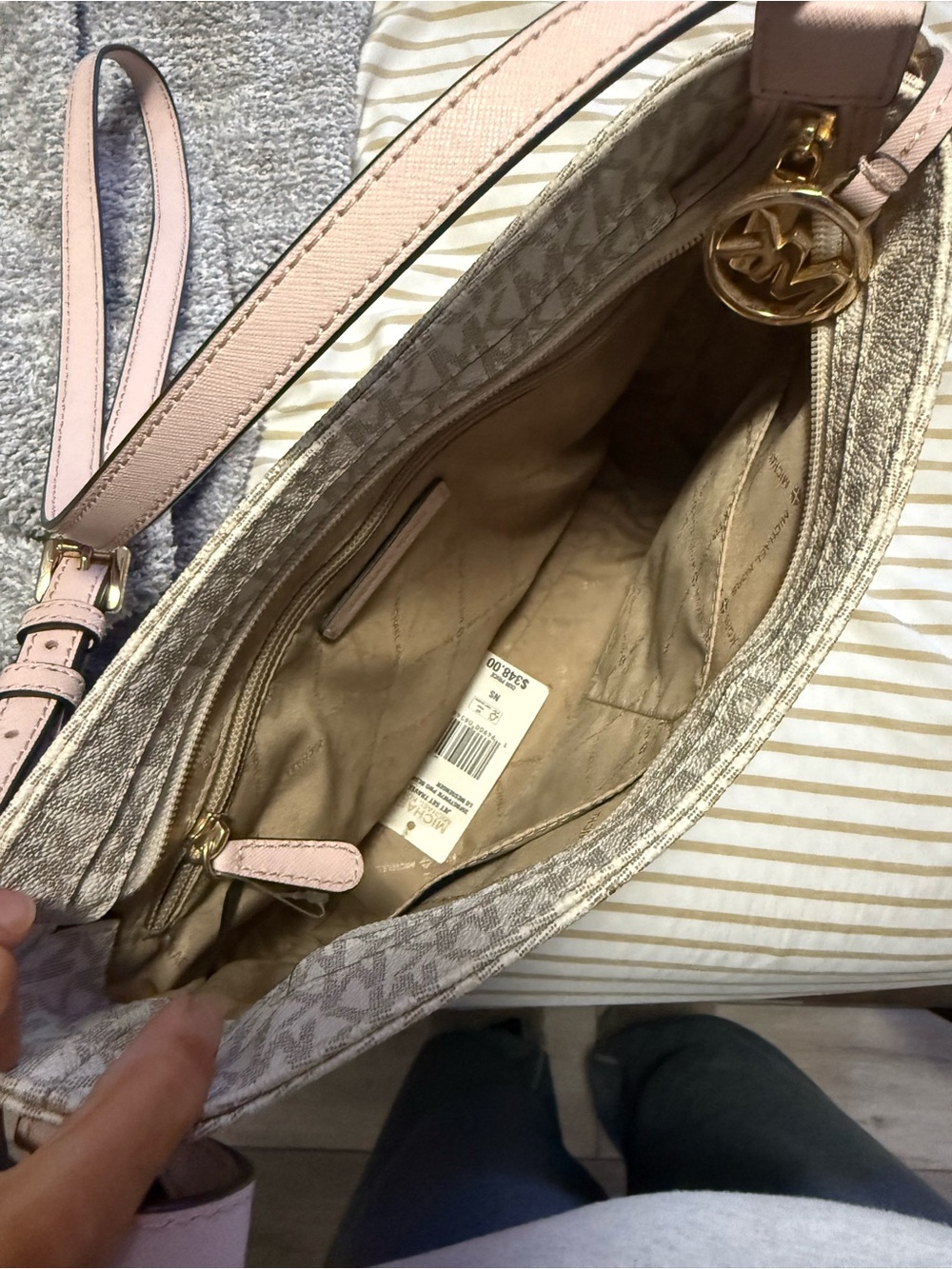 Purse - Picture 3 of 4
